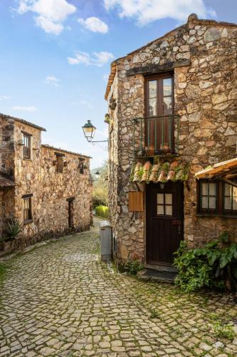 Figueiro dos Vinhos House | Aldeia de Xisto - Casa Amarela