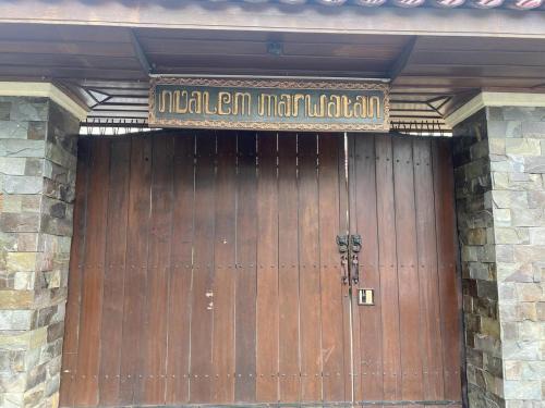 Laweyan Villa | Aldeoz Ndalem Marwatan Surakarta