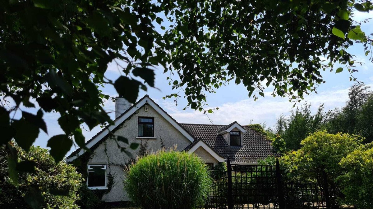 Crumlin House | Aldergrove Cottage