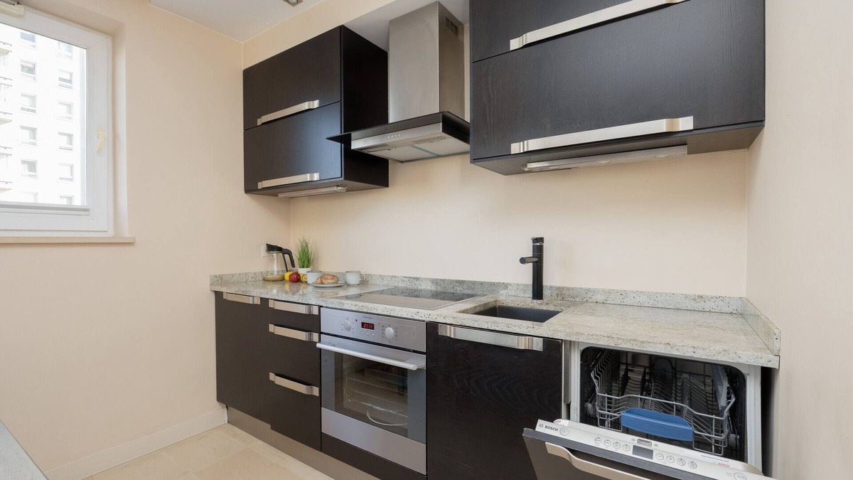 Ursynow Apartment | Aleja Komisji Edukacji Narodowej | Warsaw | Metro Stokłosy | For 4 | Balcony | One Bedroom