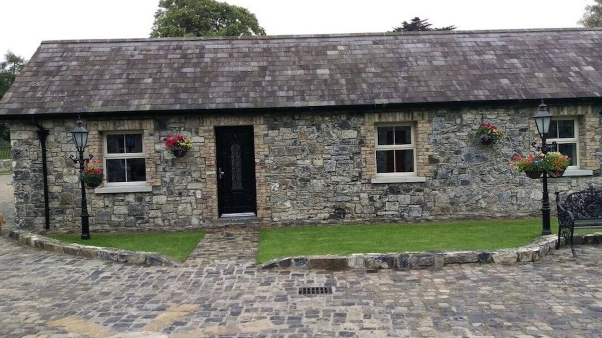 Leixlip Cottage | Alensgrove Cottages No. 07