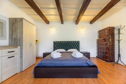 Harman Villa | Alexander House