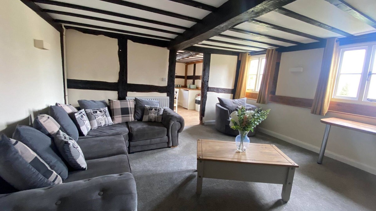 Putley Hotel | Alexander Park Resort