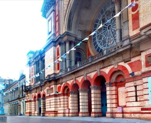 Crouch End House | Alexandra Palace WILD CARD Woodgreen and Crouch End London