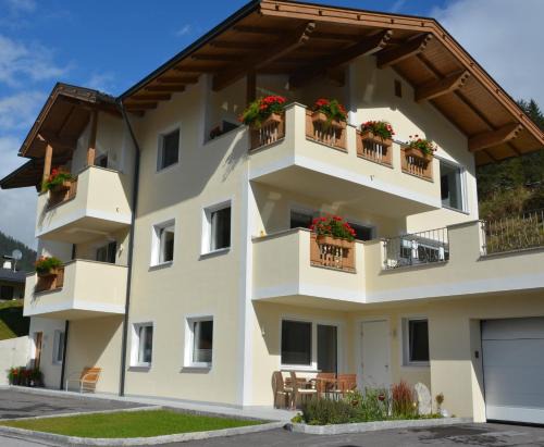 Neustift Im Stubaital Apartment | Alexandra's Apartment