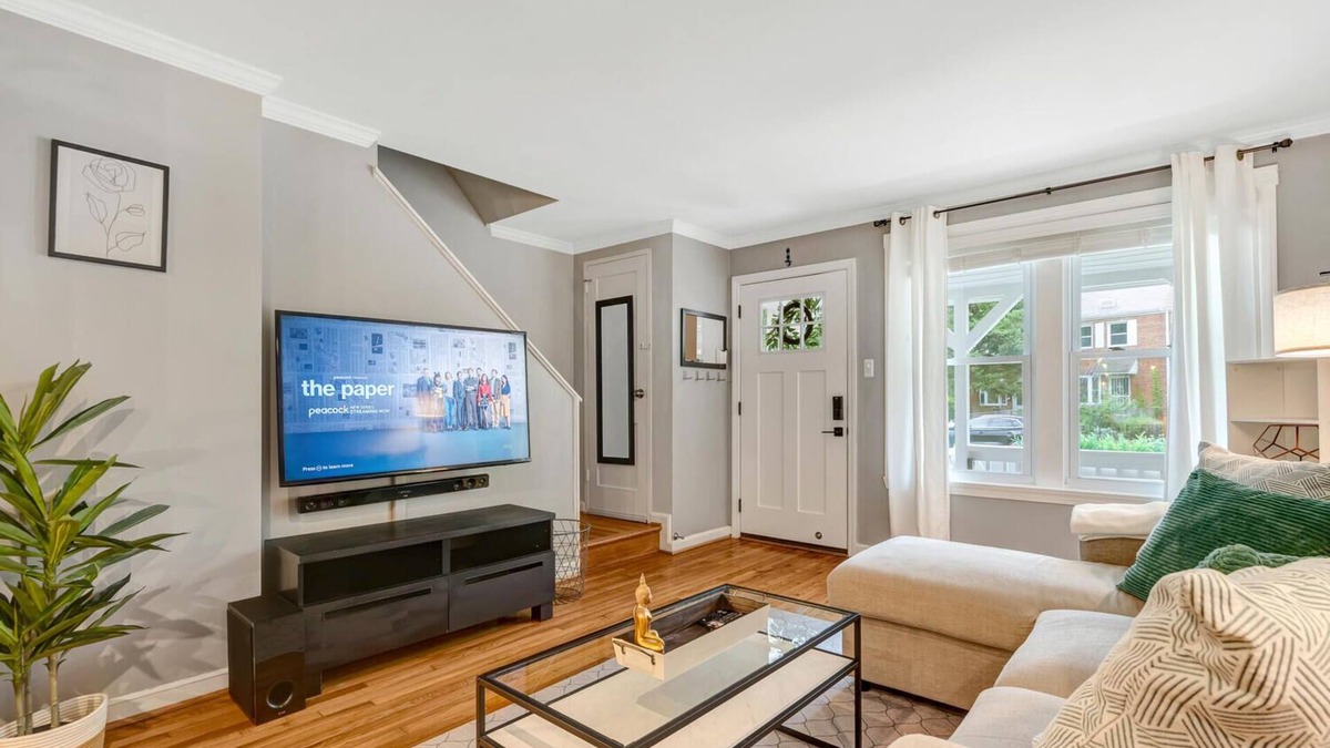 Potomac West House | Alexandria Getaway Minutes from Downtown D.C.