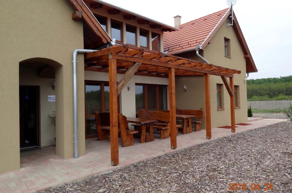 Kunfeherto House | Alföldi Borok Háza