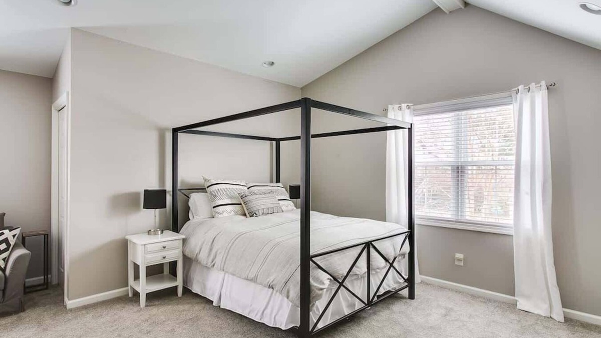 Deer Park Apartment | Alfesco - Walkable Highlands Guesthouse