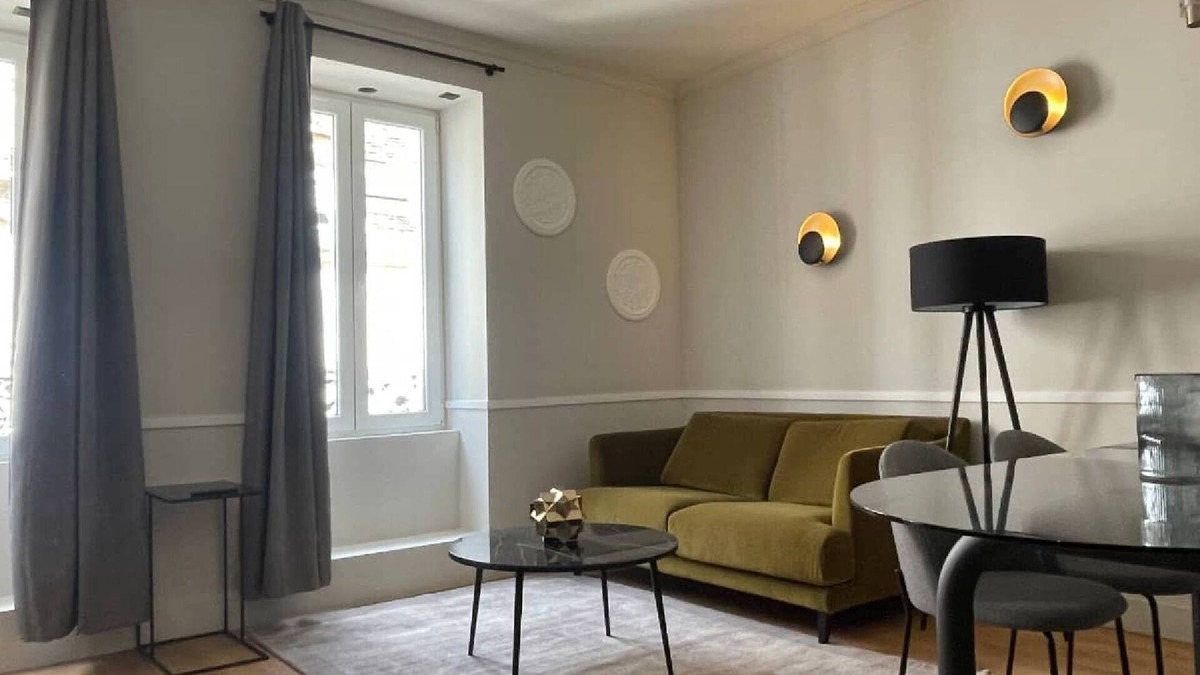 Centre Sud House | Alfred Suites is an elegant, upscale residence ideally located in the vibrant he