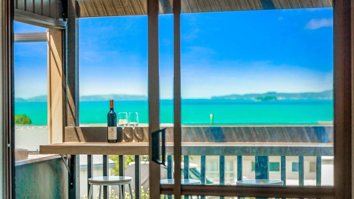 Algies Bay House | Algies Bay - Relax By The Sea