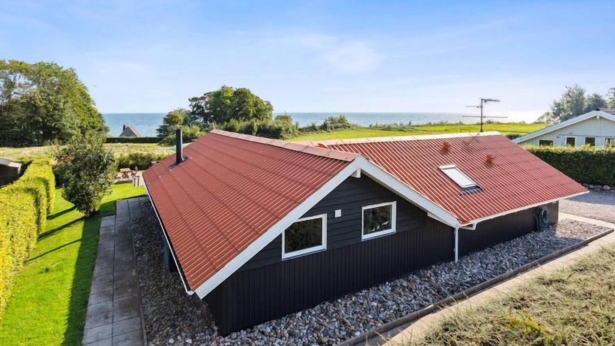 Mommark Strand House | "Algut" - 75m from the sea by Interhome