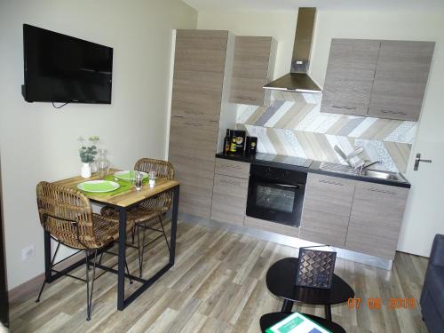 Bourg-en-Bresse Apartment | Alimentec - Clinique Convert - Calme - Parking privé