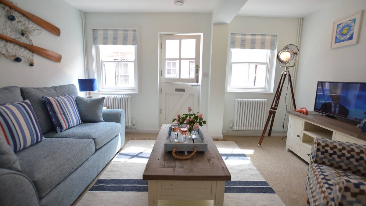 Aldeburgh Cottage | ALINKA, ALDEBURGH, pet friendly in Aldeburgh