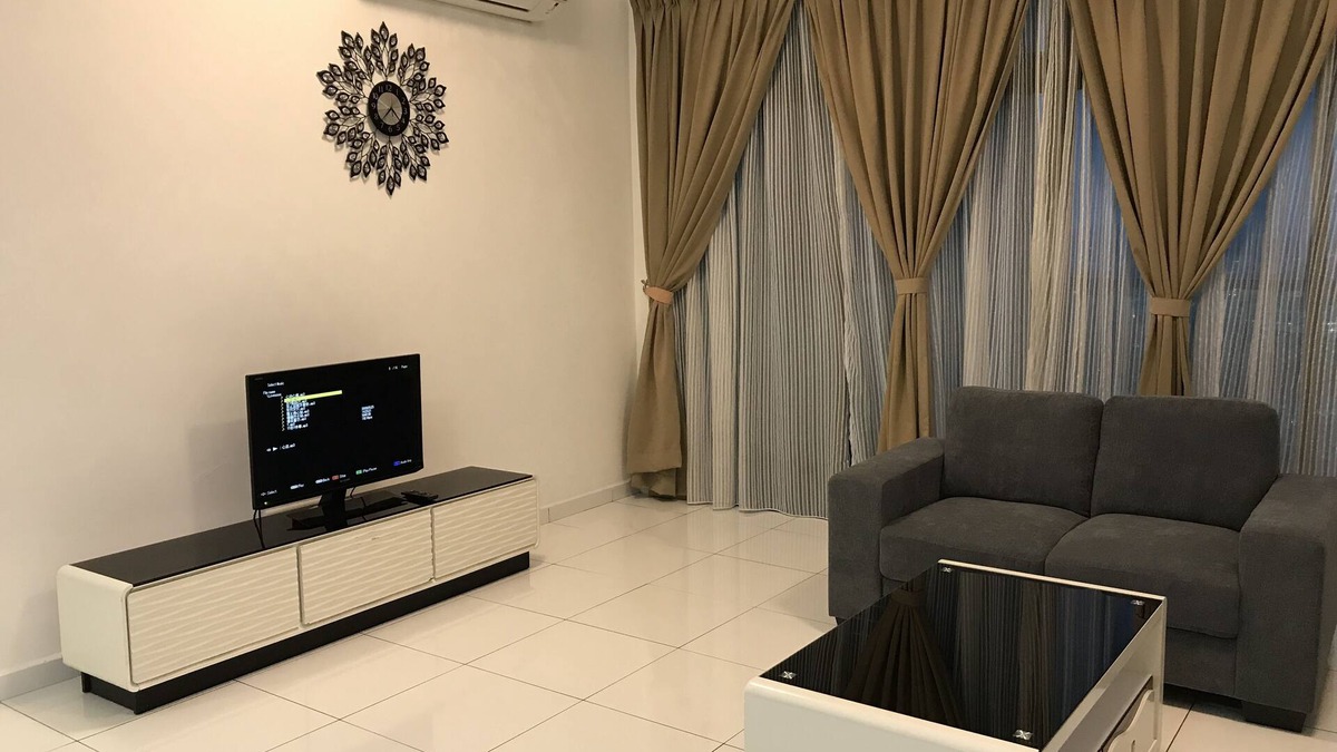 Bukit Indah Condo | Alita Homes 6-8 Pax@Sky Loft AEON Bt Indah, LEGOLAND+WIFI+CABLE CHANNEL