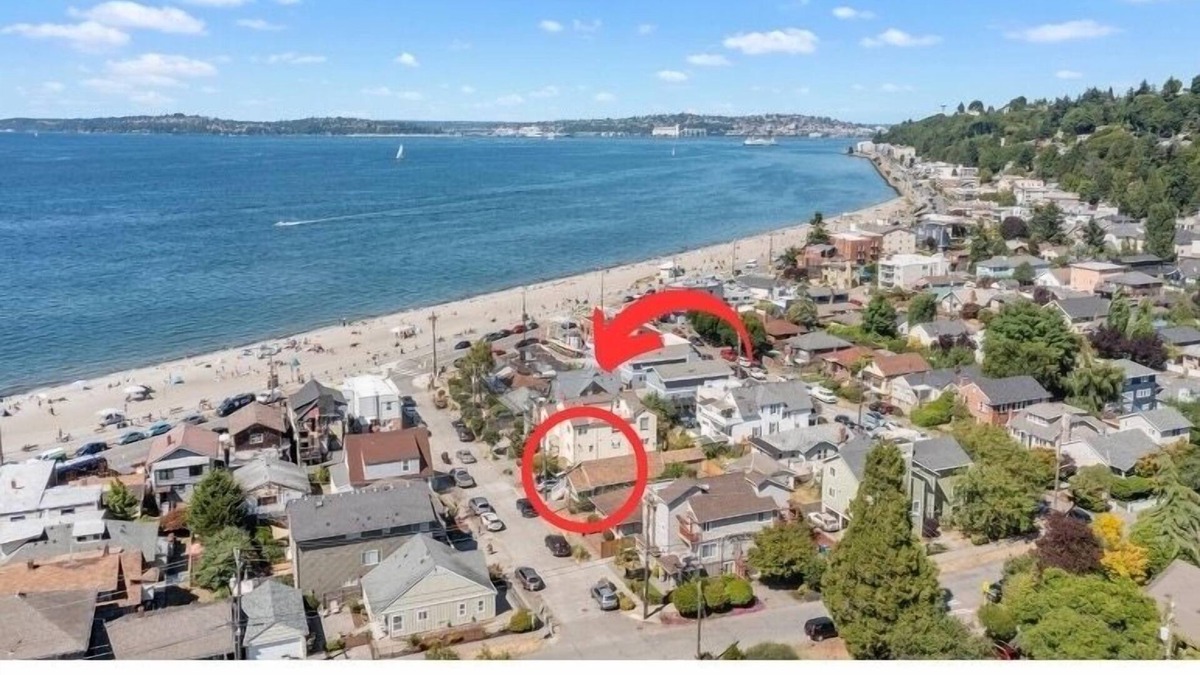 West Seattle House | ★ ALKI BEACH HOUSE ★ PARKING