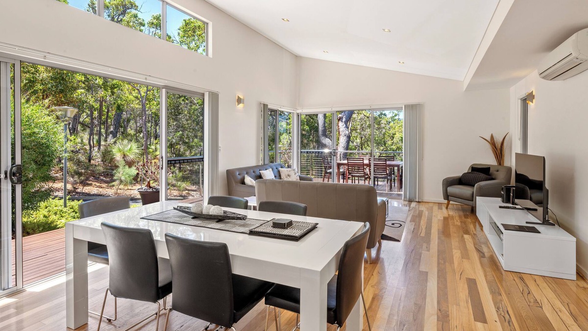Dunsborough House | Alkira @ Cape Villas, Dunsborough