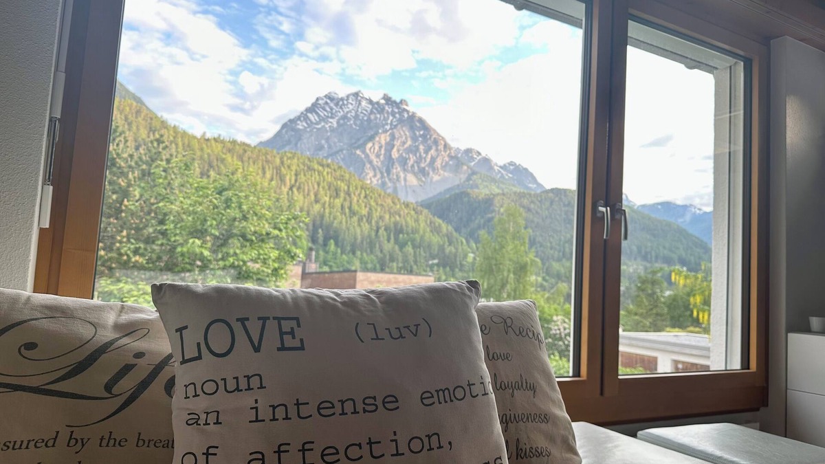 Engadin Scoul House | All-around mountain view 3-bedroom house in Scuol - garden/balcony/garage