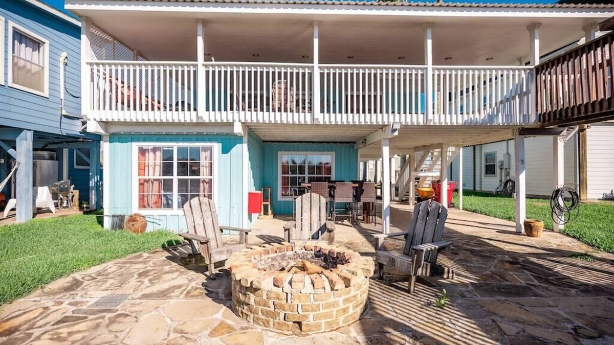 Matagorda House | All Decked Out - Spacious Home with Fabulous River Views