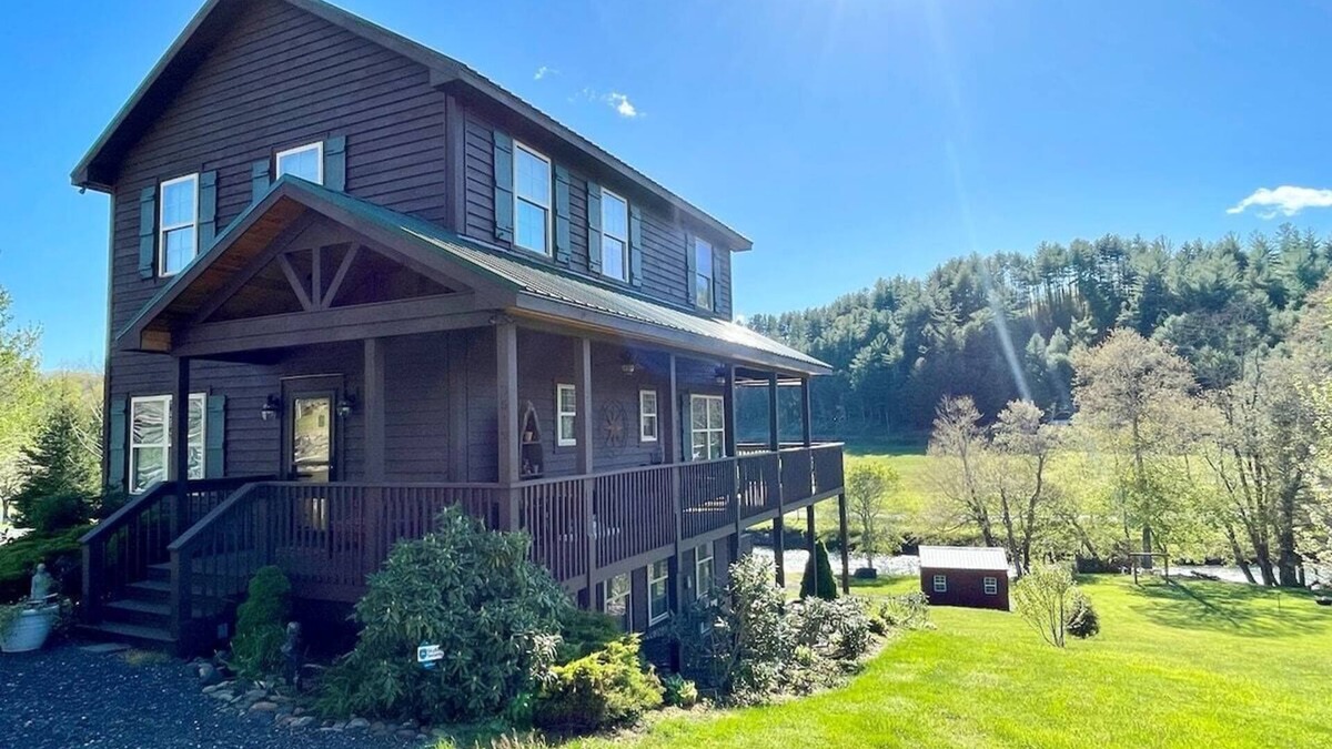 West Jefferson Cabin | All Decked Out - West Jefferson