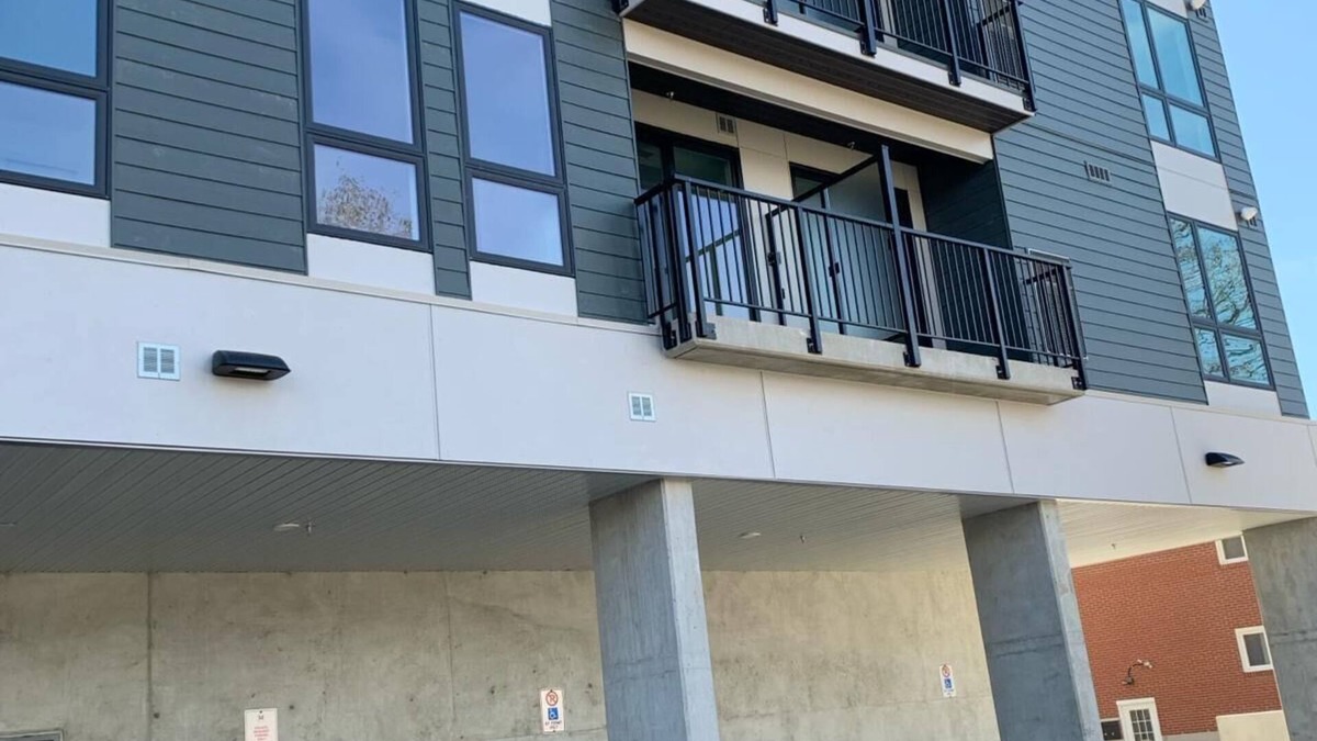 Waterloo Condo | All inclusive unit with free parking near University of Waterloo