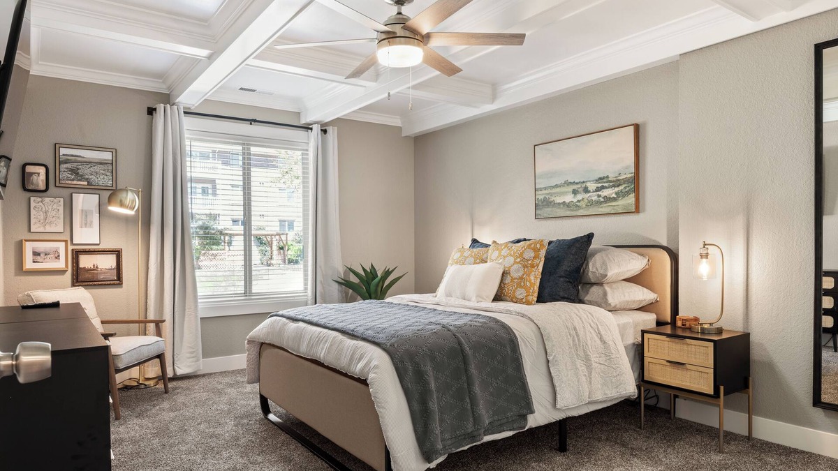 Bountiful Condo | All New Mid-Term, Centrally Located Retreat