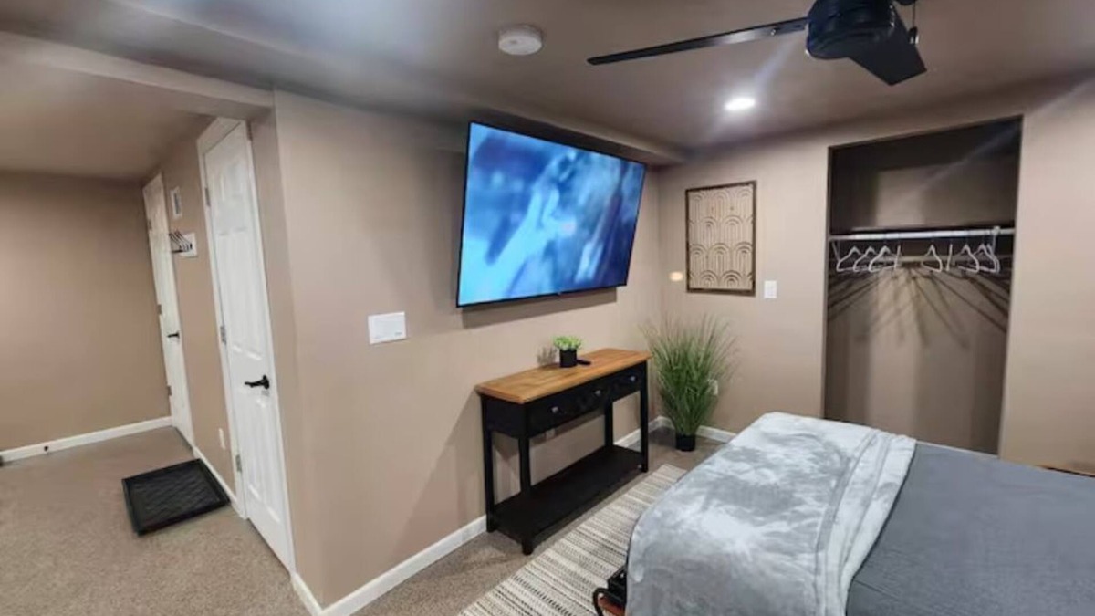 Mason City Apartment | ALL New studio apartment across from Mercy Hospital