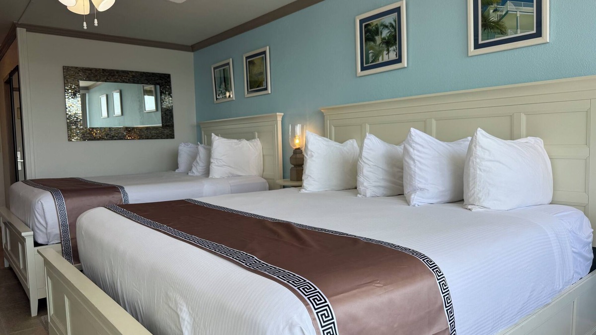 Trailer Estates Hotel | ALL-NEW Waterfront with Balcony, Pool, Tiki Bar, Gym