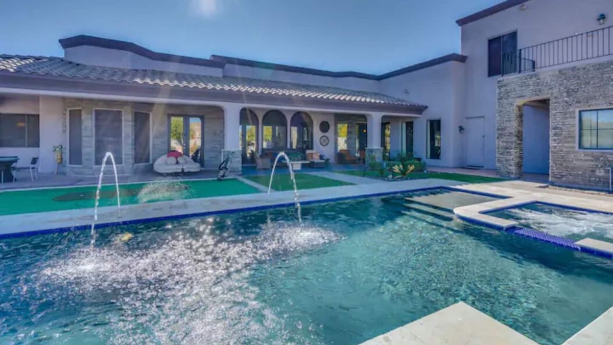 Peoria House | All private SPA Pool, TennisCrt, Shuffle Brd, pingPong, FoosBall,8BDRMs,Piano