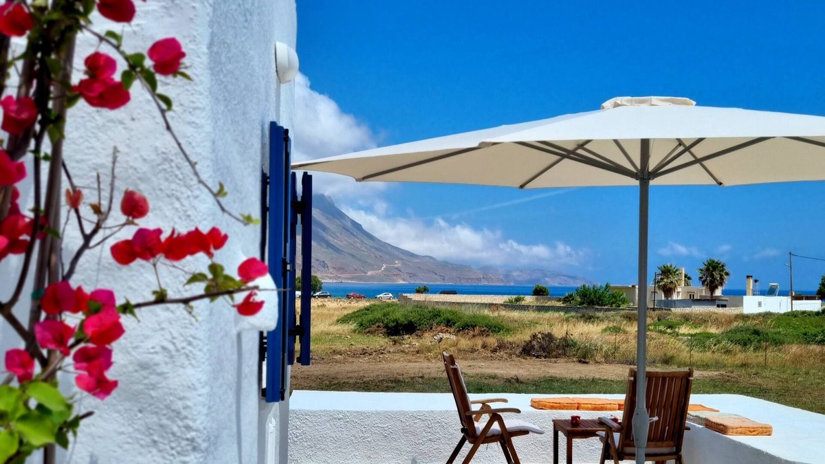Trachilos Cottage | All season lovely seafront cottage, breakfast included, family friendly