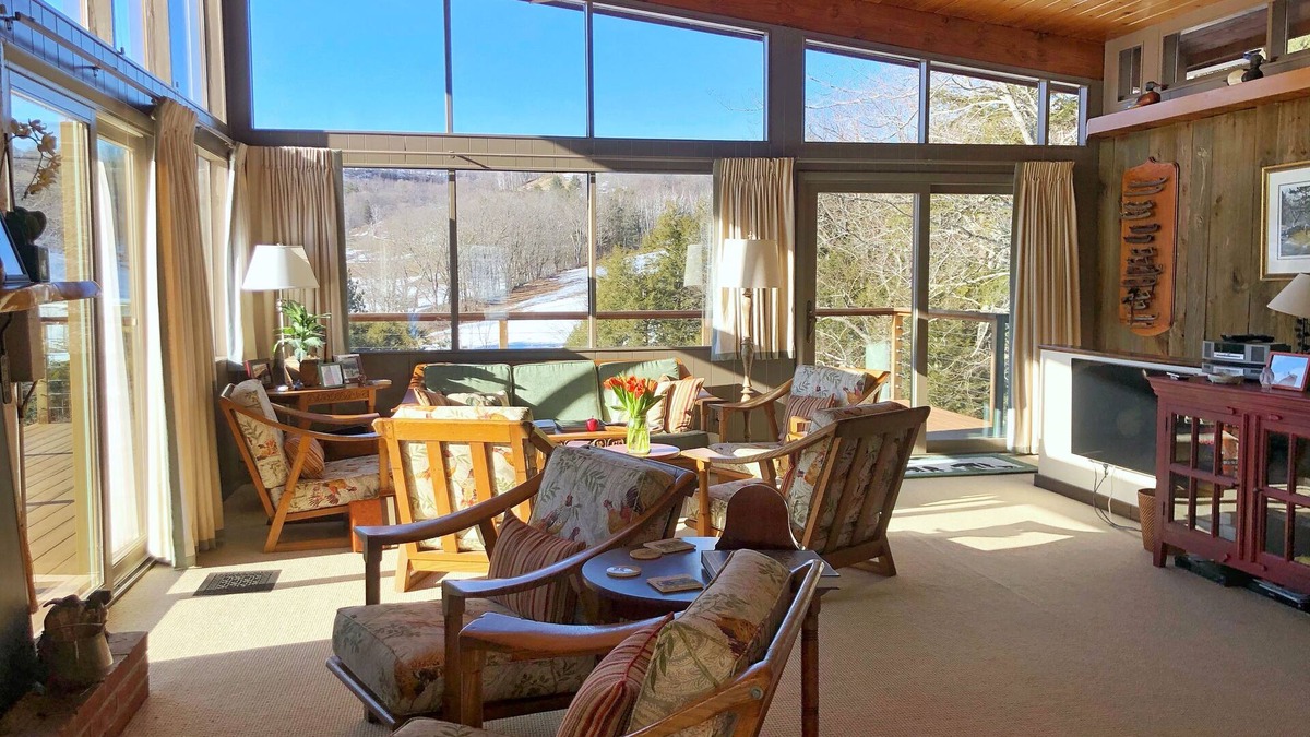 Woodstock House | All Season, Open Plan Contemporary With Stunning Views