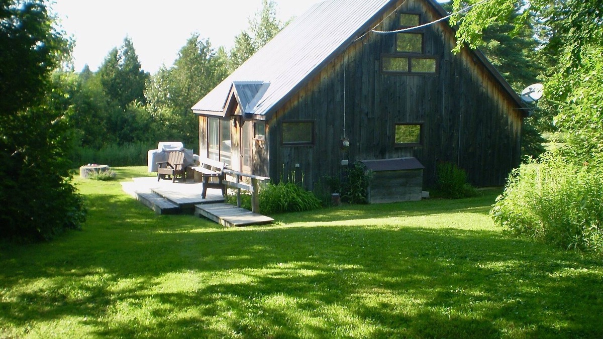 Craftsbury Village Cottage | All Season Vermont Vacation Cottage