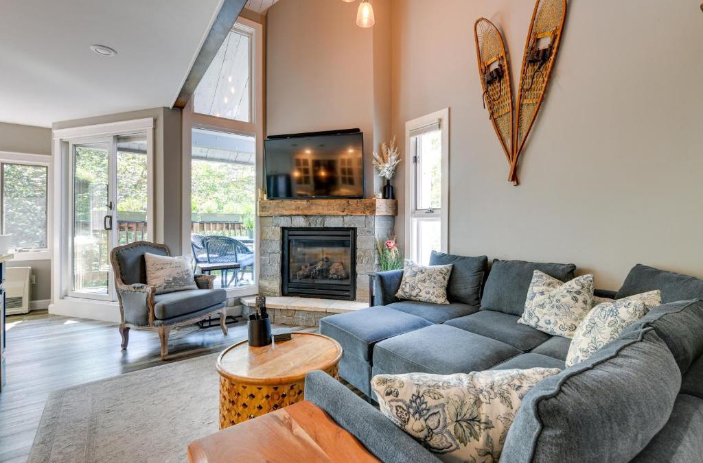 Warren Apartment | All-Season Warren Condo Near Sugarbush Resort!