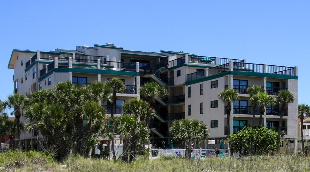 Madeira Beach Apartment | All Seasons Vacation Resort by Libertè
