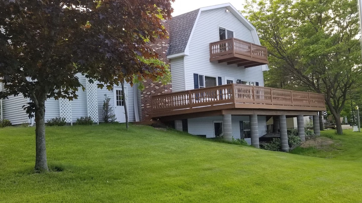 Cheboygan House | All Sports Long Lake 4 BR Home - High-Speed Internet - Close To Attractions