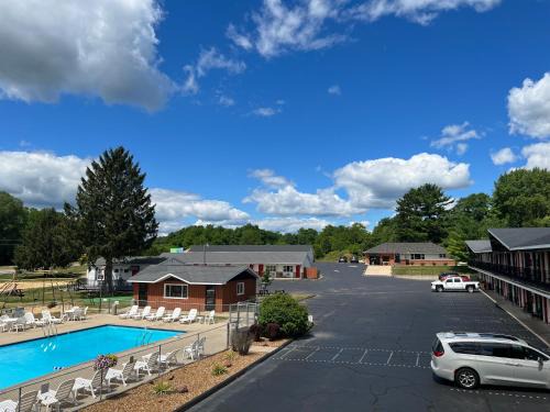 Wisconsin Dells Hotel | All Star Inn & Suites