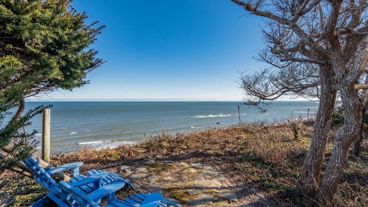 Sagamore Beach House | All the amenities of a vacation rental with colorful artwork, whimsical bedrooms and decor to match