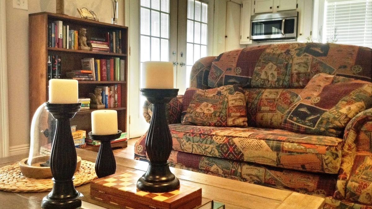 Natchez Apartment | All the Comforts of Home!