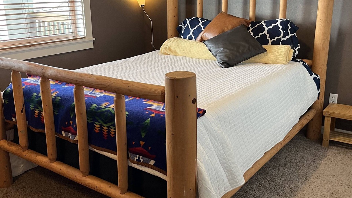 Happy Valley Apartment | All the Views: A Private BnB with VIEWS