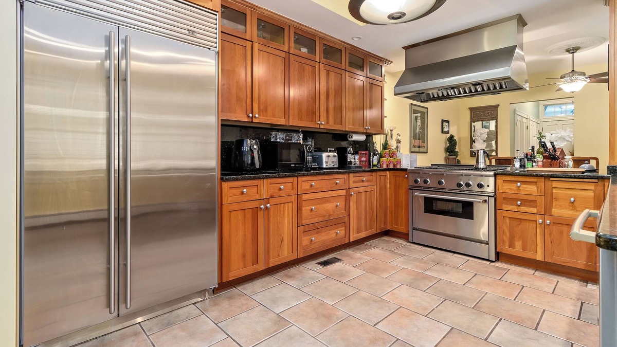 Mid-Cambridge House | All to Yourself Basement apt