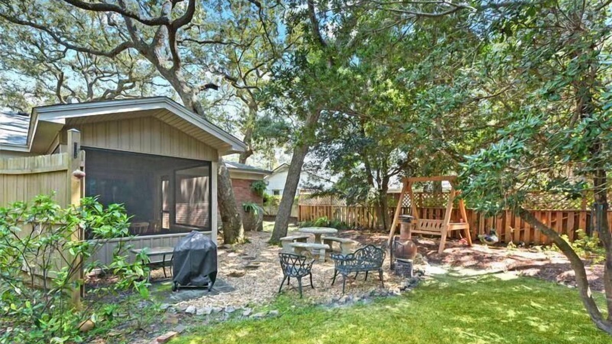 Jekyll Island House | All Wright : 2 BR, 1 BA Duplex in Jekyll Island, Sleeps 4