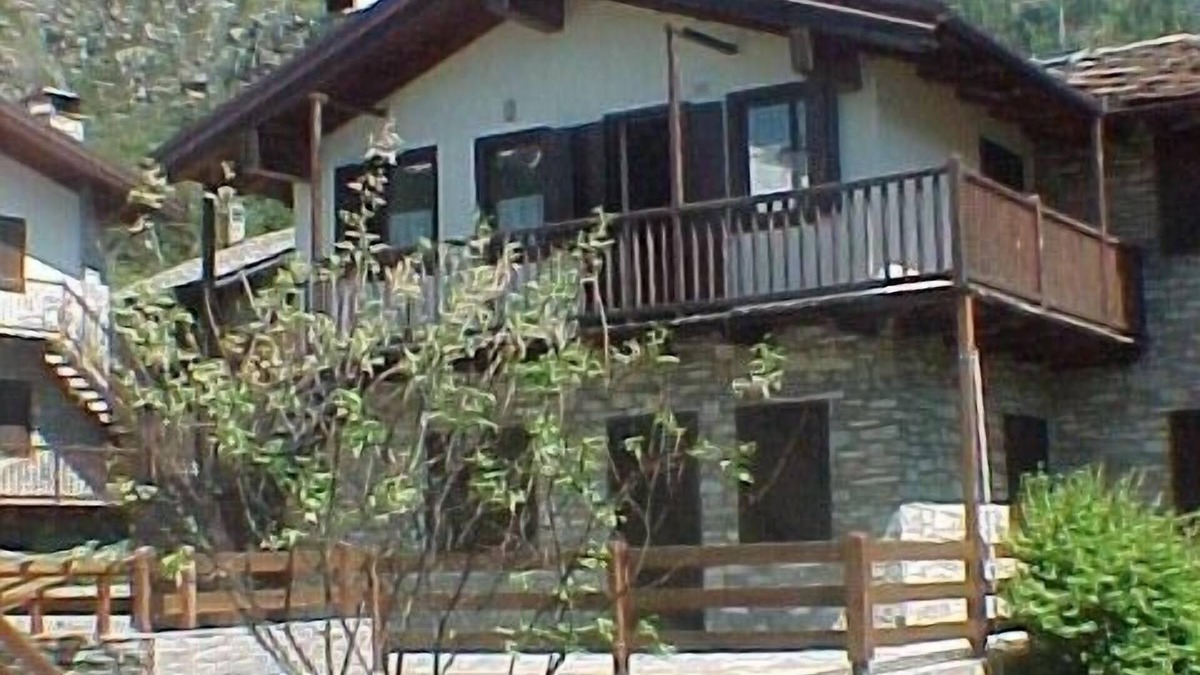 La Salle Apartment | All Year Round Italian Alpine Recreation and Relaxation