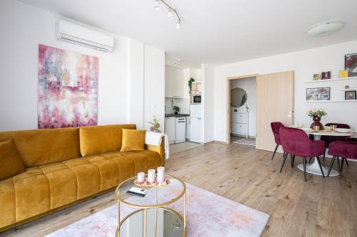Angyalfold Apartment | All You Need in BP - garage, terraces, aircon