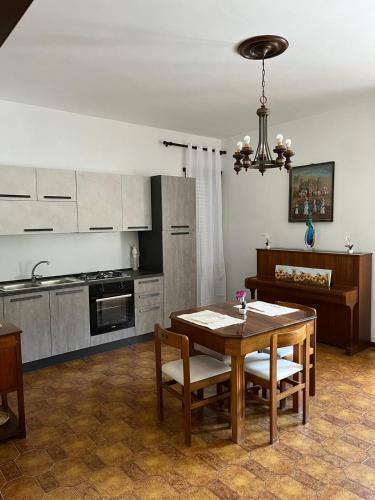Roccamandolfi House | Alla Casamé