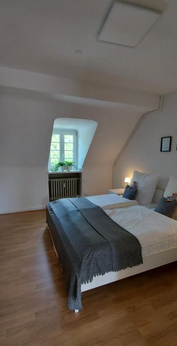 Bergerhausen Apartment | AlleeSuite, Nähe Messe, RÜ, Baldeneysee, Zentral, NETFLIX