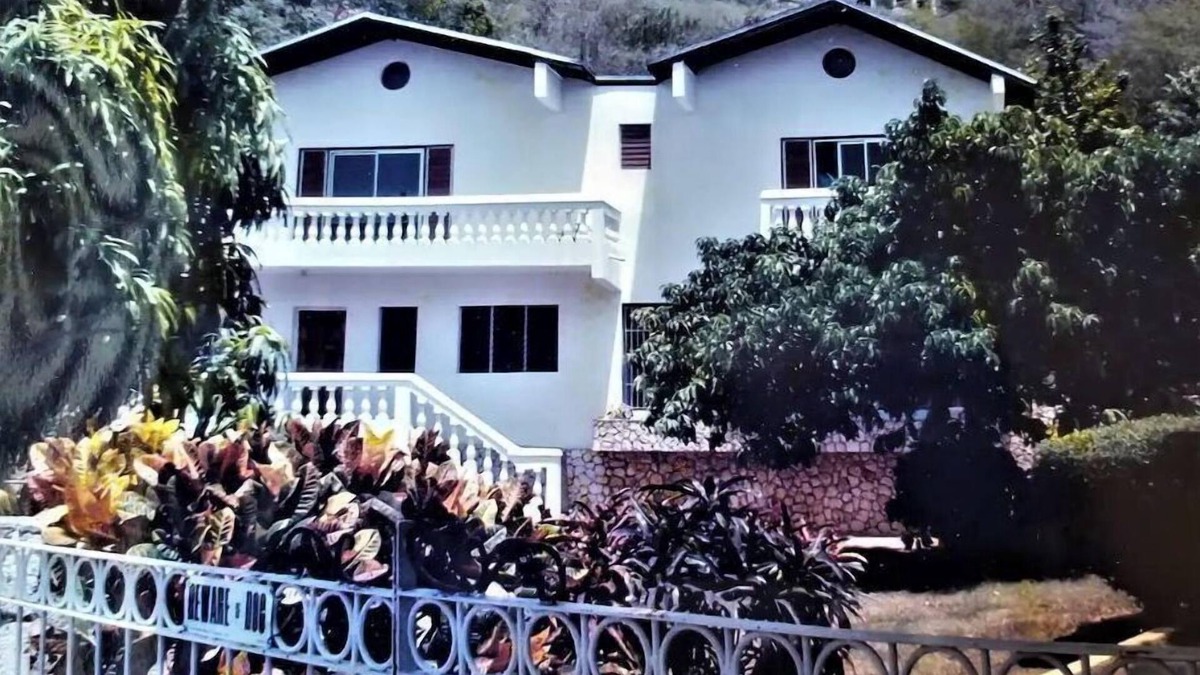 Saint Andrew Apartment | Allen Guest House