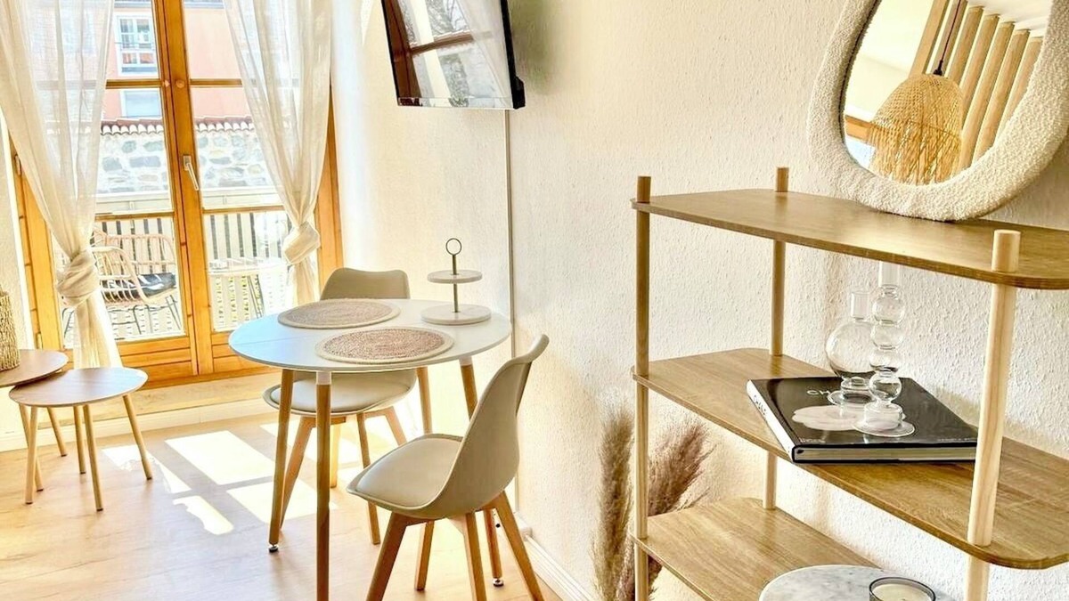Kempten Apartment | Allgäu boho apartment with balcony
