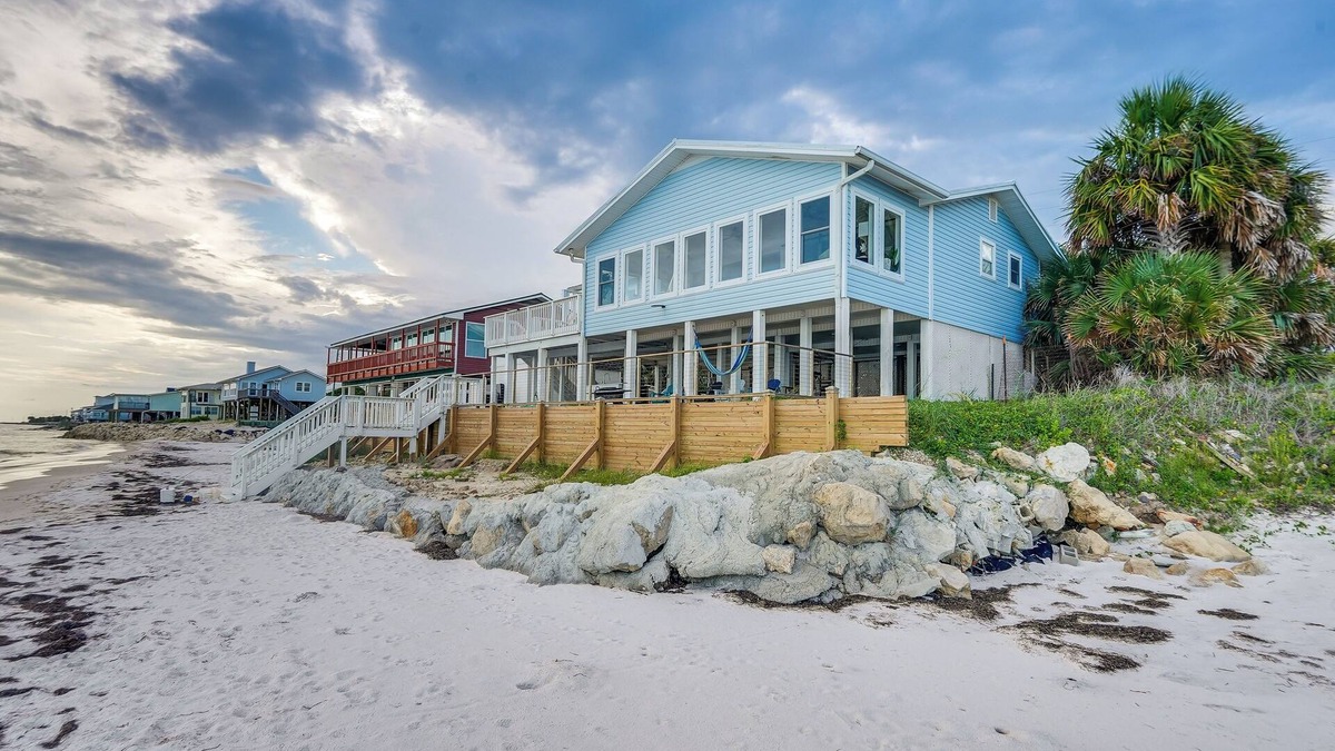 Alligator Point House | Alligator Point Beachfront Home w/Private Hot Tub