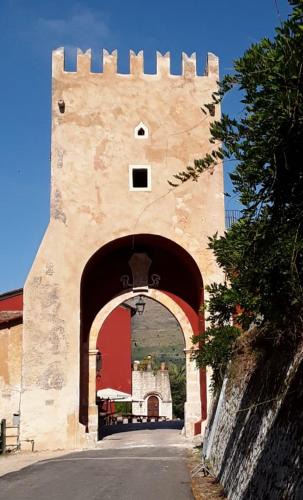Abbazia di Fossanova Apartment | Alloggio La Torre Fossanova