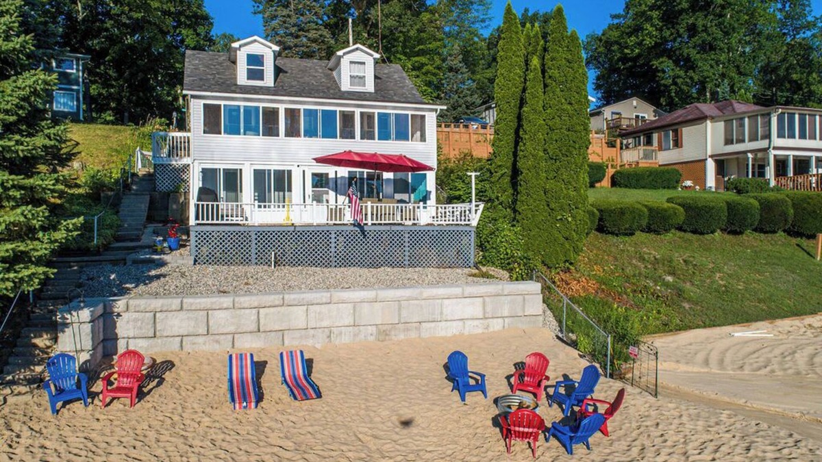Smyrna House | AllSports LakeHouse, Private Beachfront/Dock/FirePit/Grill/Paddleboards