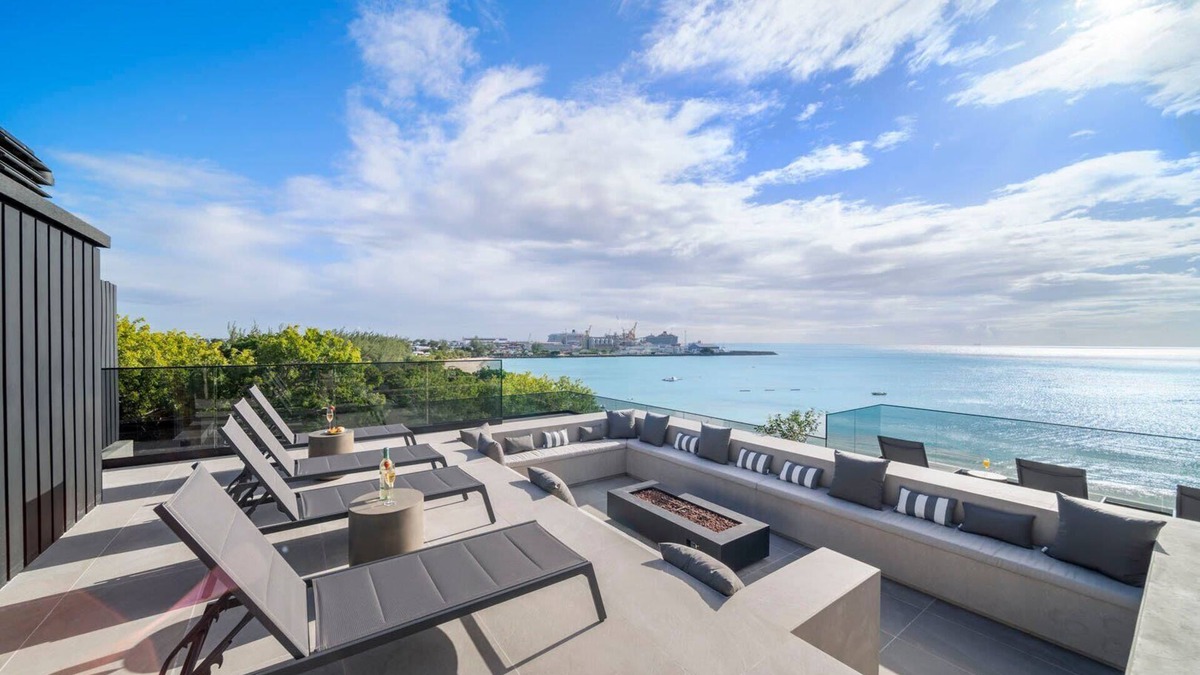 Brighton Villa | Allure 101 Summary: W